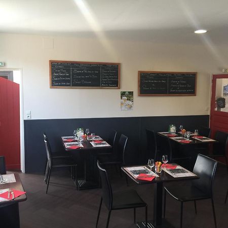 Au Pere Tranquille Hotel Tinchebray-Bocage Bagian luar foto