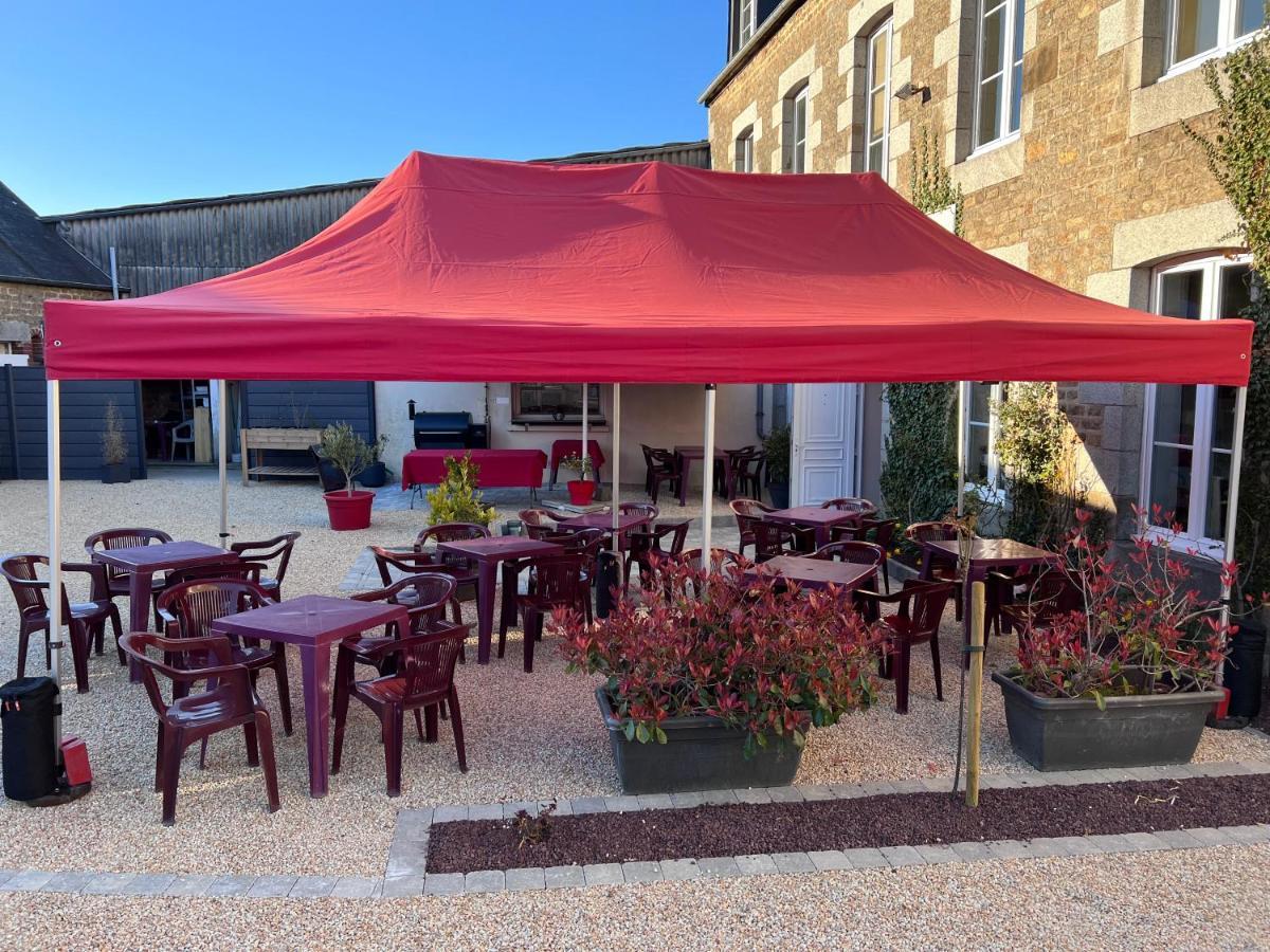 Au Pere Tranquille Hotel Tinchebray-Bocage Bagian luar foto